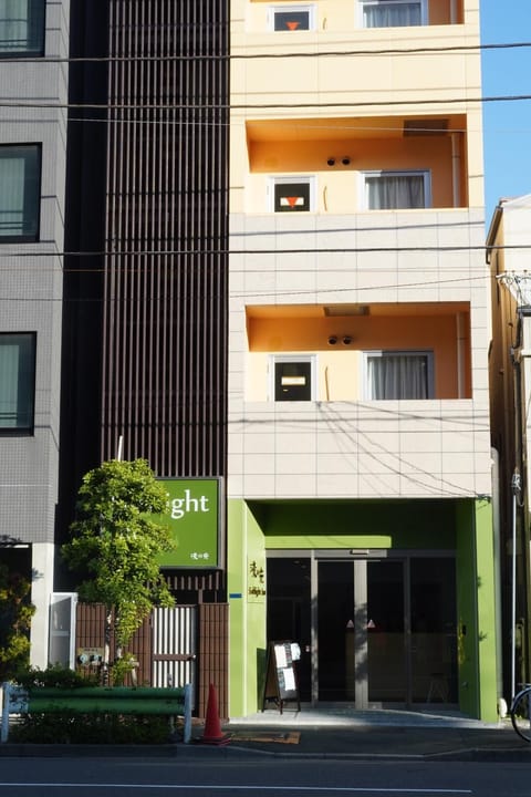 Property building, Day