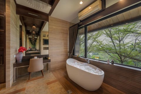 Natural landscape, Hot Tub