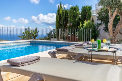Sea view, Swimming pool