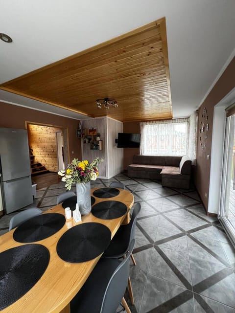 Kitchen or kitchenette, Kitchen or kitchenette, Living room, Seating area, Dining area