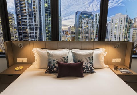 Bedroom, City view