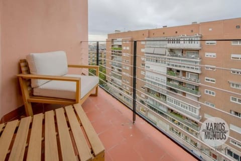 Elegancia y confort en el Paseo de la Castellana Apartment in Madrid