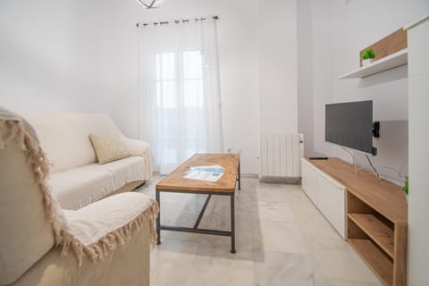 Communal lounge/ TV room, TV and multimedia, Seating area