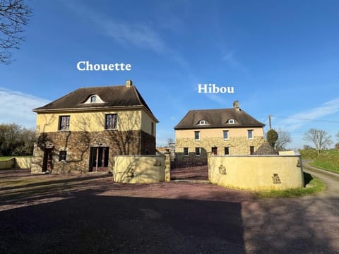 Chouette et Hibou 30 pers 2 gîtes jacuzzi, billard House in Normandy