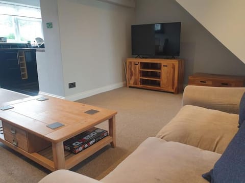 Coates Road-Spacious 4 bed home-near RD&E-parking House in Exeter