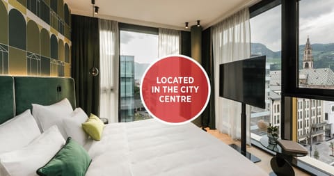 Bed, View (from property/room), Bedroom, City view