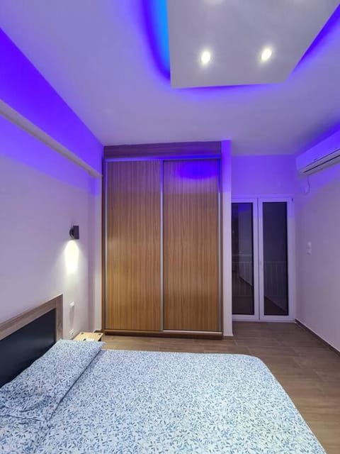 Bed, Photo of the whole room, Bedroom, wardrobe