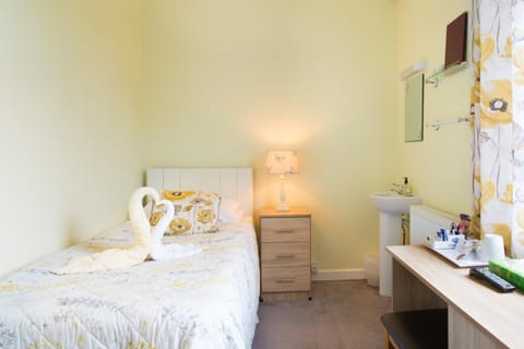 The Firs Bed and Breakfast Bed and Breakfast in Plymouth