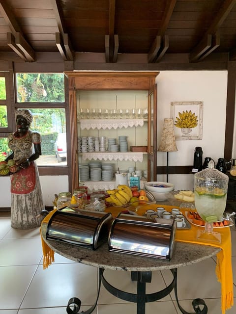 Breakfast, Buffet breakfast