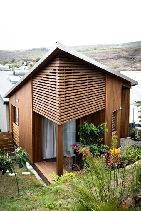 Property building, Garden, Balcony/Terrace, Garden view