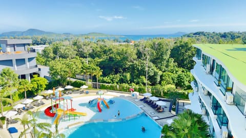View (from property/room), Pool view, Sea view, Swimming pool, Swimming pool