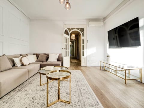 Communal lounge/ TV room, Living room