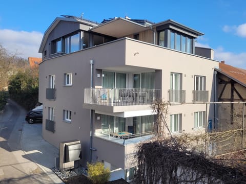 Property building, View (from property/room), Balcony/Terrace