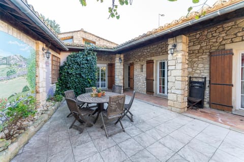 Le Patio House in Le Thor