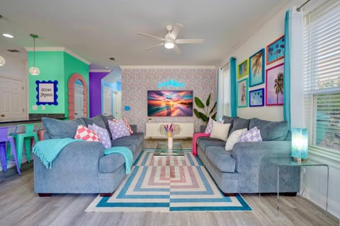 TV and multimedia, Living room, Seating area