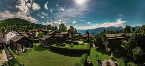 View (from property/room), Garden view, Mountain view