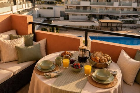 Off site, View (from property/room), Balcony/Terrace, Dining area, Pool view, Breakfast
