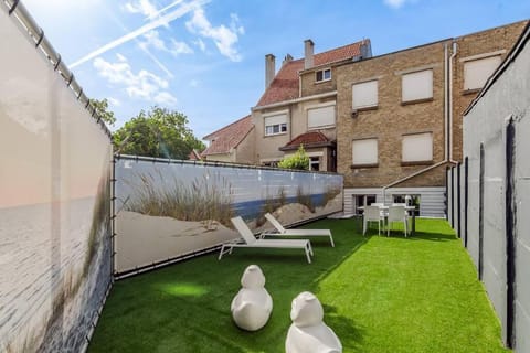 Day, Garden
