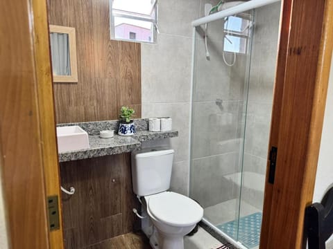 Suíte Casa de Luz-Lar na Serra-Quarto 2 Apartment in Miguel Pereira