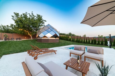 Coco House Villa in Novi Sad