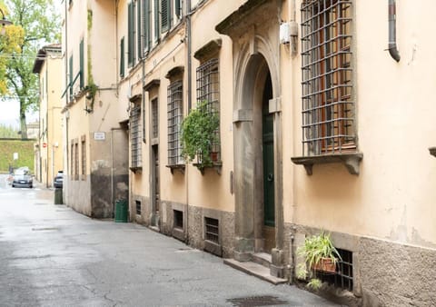 Property building, Street view