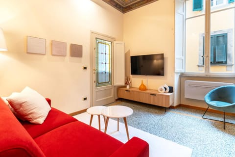 Communal lounge/ TV room, TV and multimedia, Living room, Seating area