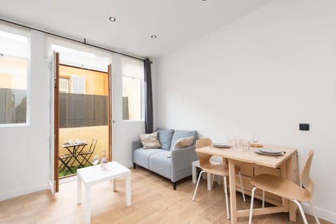 Margot Apartment in Avenue du Carnier