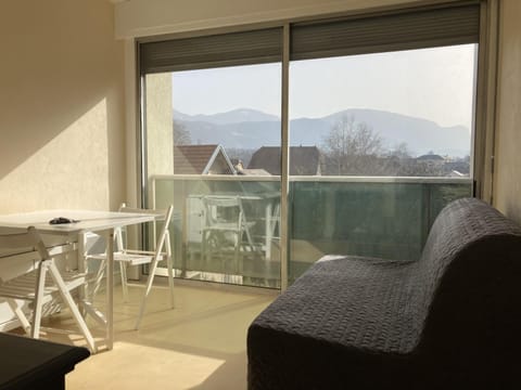 petit studio vue montagne Apartment in Chambery