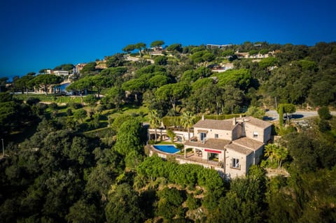 Day, Natural landscape, Bird's eye view, Mountain view, Pool view, Swimming pool