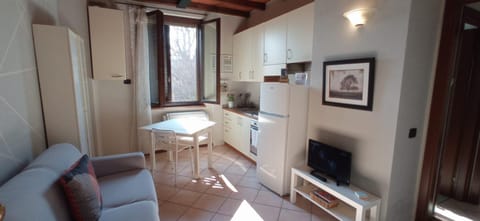 TV and multimedia, Kitchen or kitchenette, Dining area