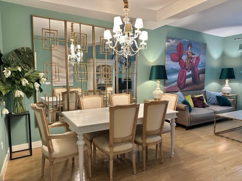 Living room, Dining area