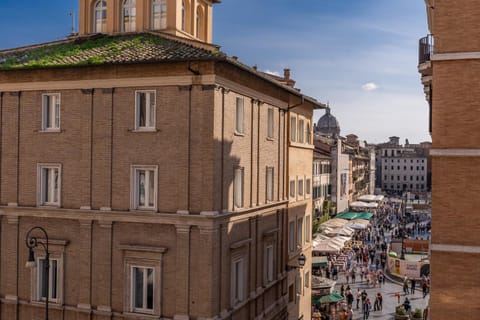 Nearby landmark, City view, Landmark view, Street view