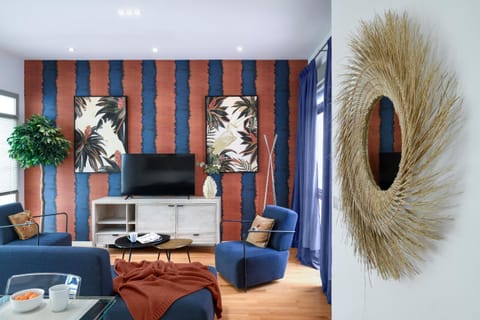 TV and multimedia, Living room, Seating area