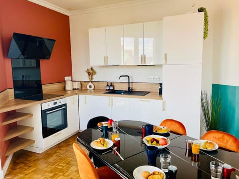 Kitchen or kitchenette, Living room, Dining area, oven, stove, toaster, kitchen, kitchen