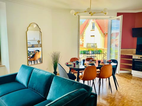 TV and multimedia, Balcony/Terrace, Balcony/Terrace, Living room, Dining area