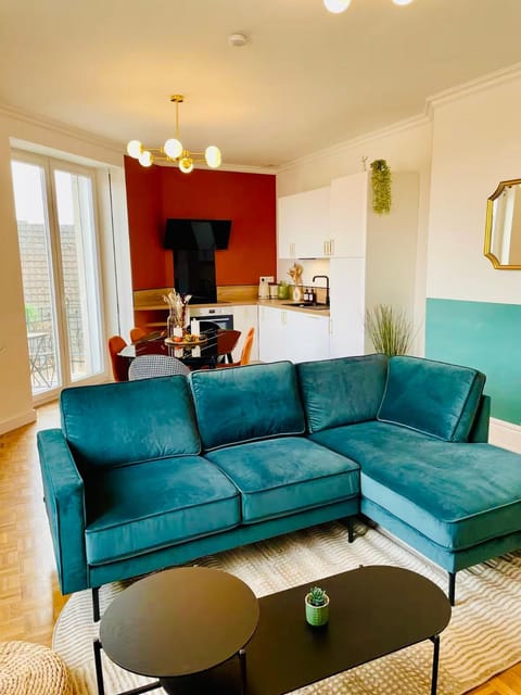 TV and multimedia, Living room, Seating area, Dining area, kitchen, kitchen