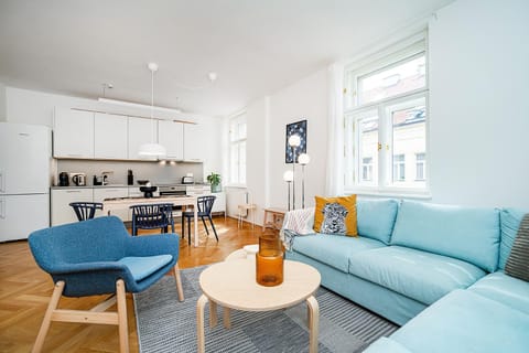 Kitchen or kitchenette, Living room