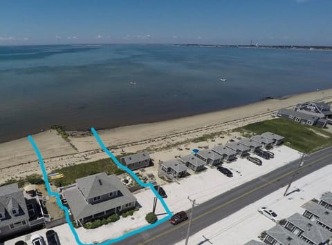 Truro Beachfront House For a Group House in North Truro