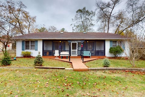 Four Bedrooms & a Beach House in Chikaming Township