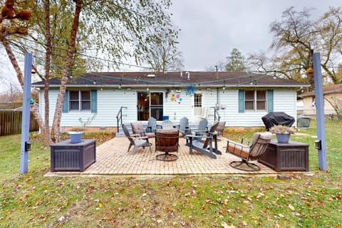 Four Bedrooms & a Beach House in Chikaming Township