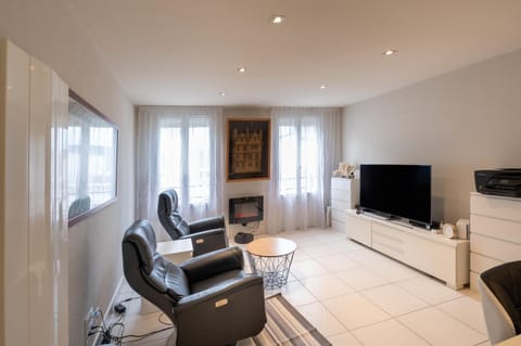 Property building, Living room