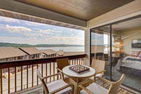 Captain's Quarters at Kimberling Crossing Apartment in Kimberling City