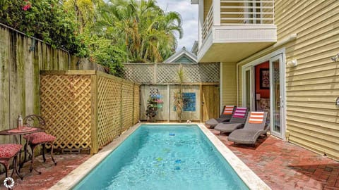 Good Vibrations by Last Key Realty House in Key West