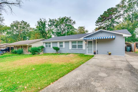 8 Mi to Dwtn Little Rock - Home with Fenced Yard! House in Little Rock