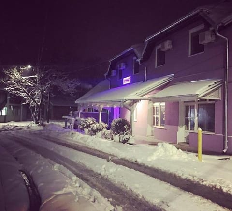 Apartman BAHUS Vrdnik Apartment in Vojvodina