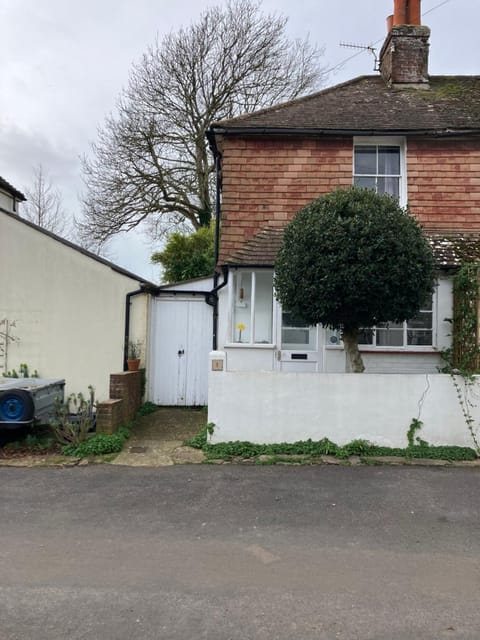 Property building, Day, Street view