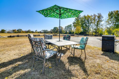 half-Mi to Lake Cabin on 43 Acres in Shell Knob! Cabin in Shell Knob