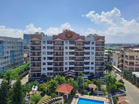 Property building, Day, Pool view, Swimming pool