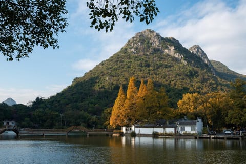 Day, Natural landscape, Lake view, Mountain view, River view