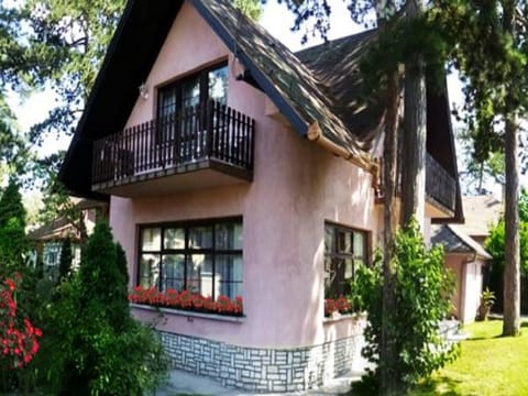 Facade/entrance, Summer, Balcony/Terrace